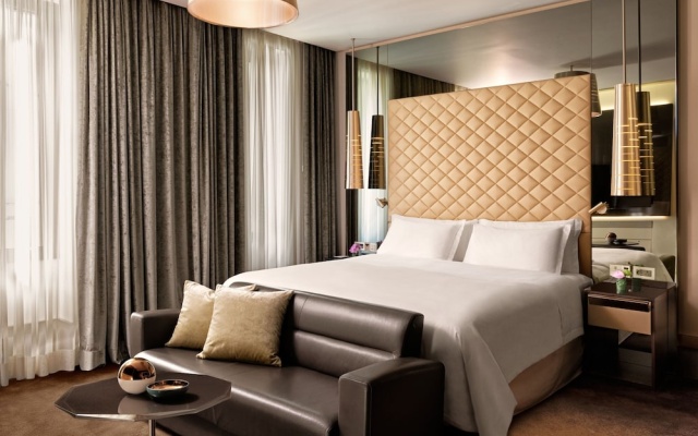 Premium Double room (full double bed) (king size bed)