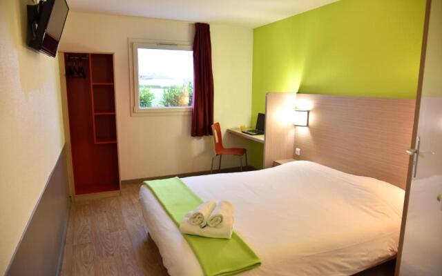 Sweet and Smart Hotel