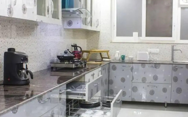 Parfait Street 3bhk Service Apartment Near Fortis