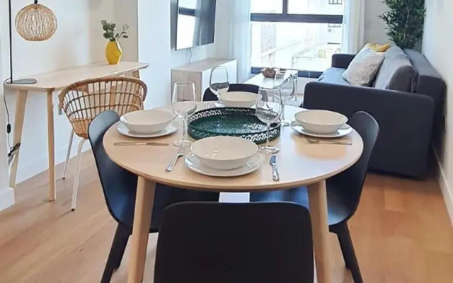 Deluxe Beach Suite w Garage by Canary365