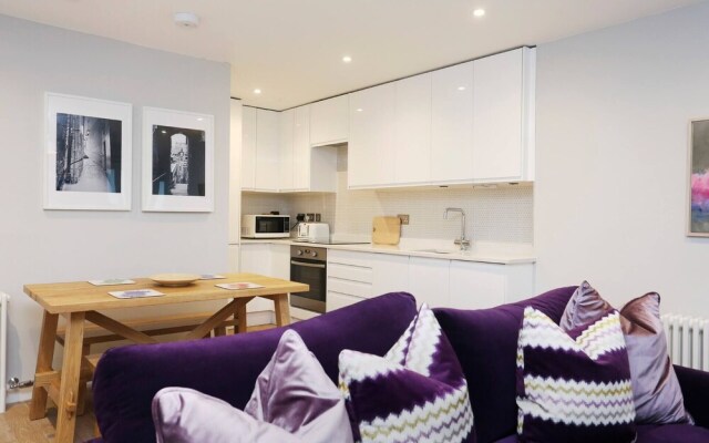 JOIVY Vibrant City Centre 2-bed Apt.