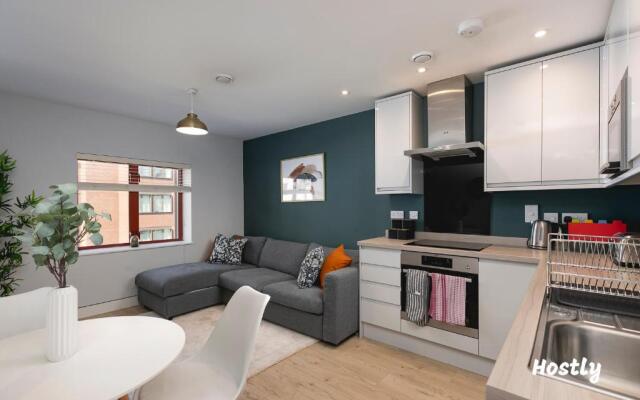 Wesley Gate Apartments - Building 3, by Hostly
