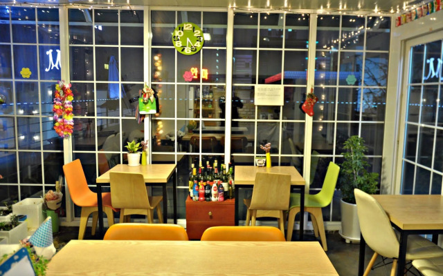 DH Sinchon Guesthouse
