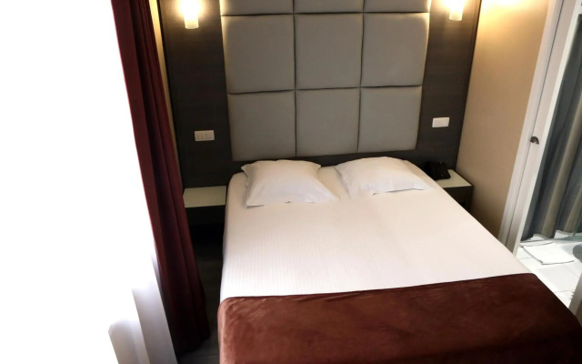 Hotel Phenix