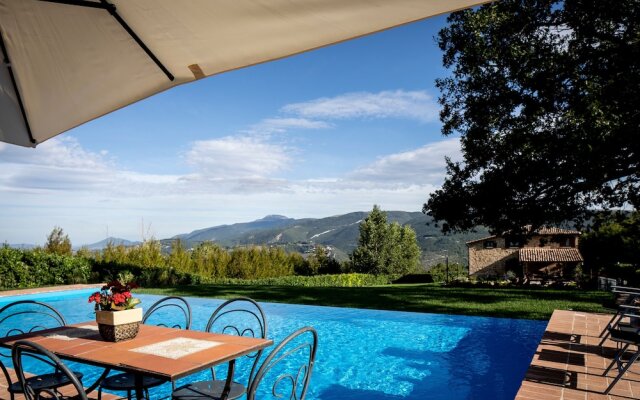 Casale Nasca In Pietra Immerso Nel Verde