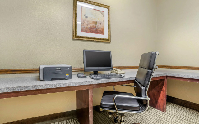 Comfort Suites Montgomery East Monticello Dr.
