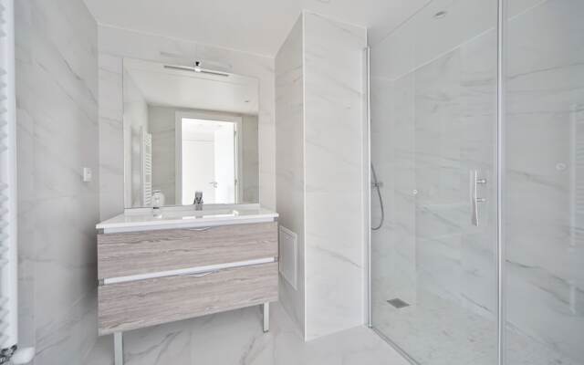 Blue Night International 69