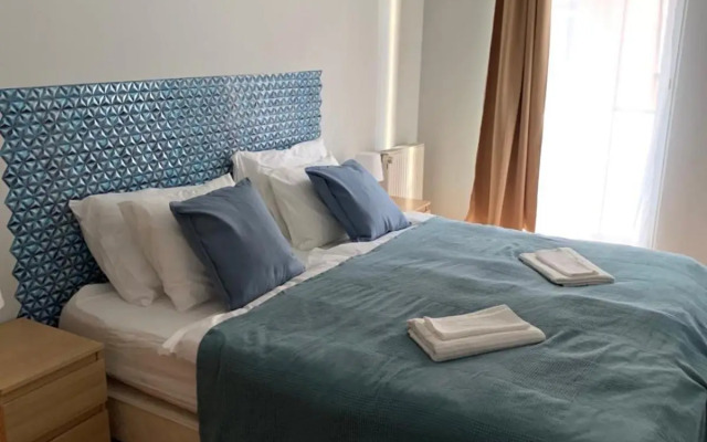 HI Downtown Apartment A12