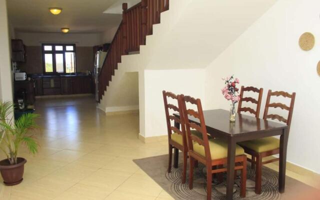 Stay.Plus Shanzu Beachfront Apartment
