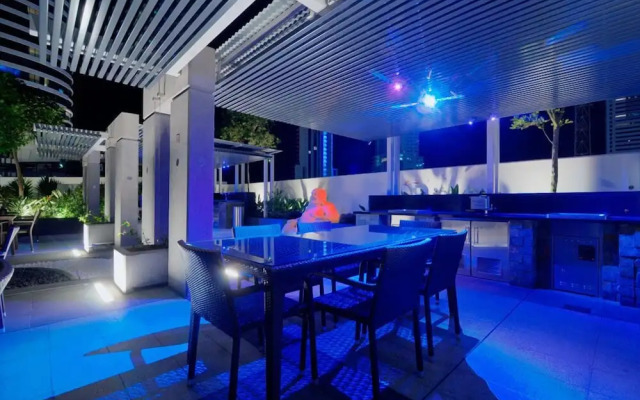 Oracle Broadbeach Apartments