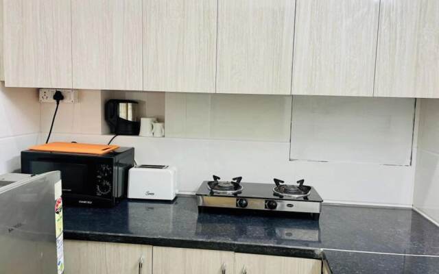 Olive Service Apartment Near Artemis