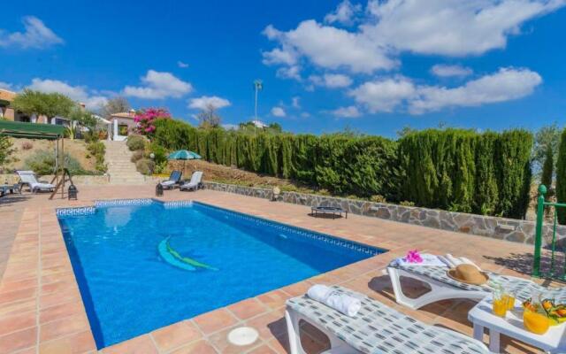 Villa Luz de Luna Guaro by Ruralidays