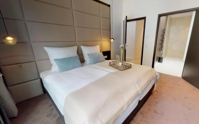 White Pearl Apartment 4.10