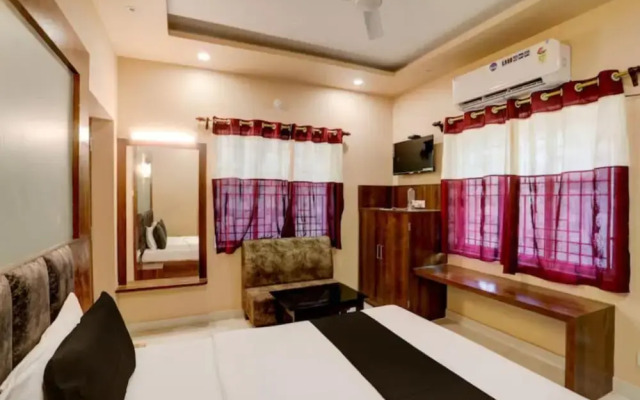 Goroomgo Ruby House Puri