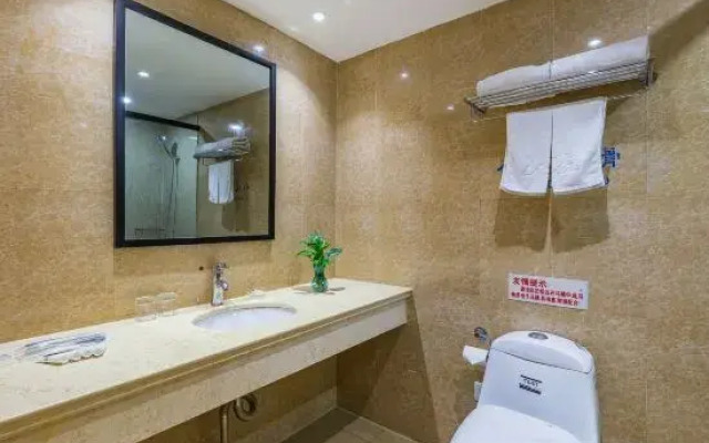 Sushi Select Hotel (Hongmei Road Subway Station)