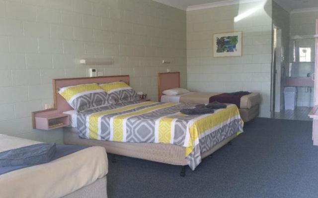Yungaburra Park Motel – Guest Rooms – Yungaburra