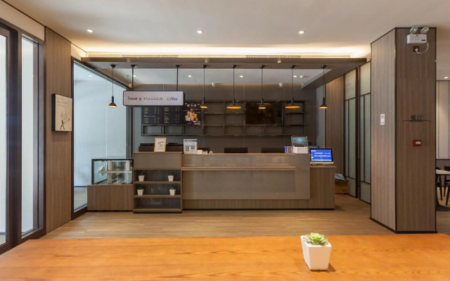 HanTing Hotel (Kaifeng North Railway Station)