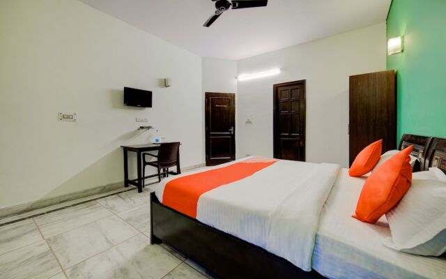 Oyo 28011 Shubhangni Residency 2