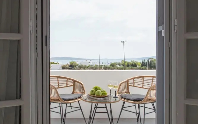 Paros King Luxury Apartments