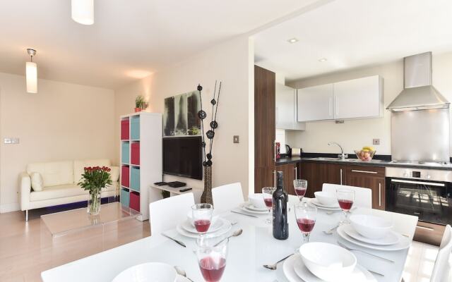 Allen Gardens Apartments