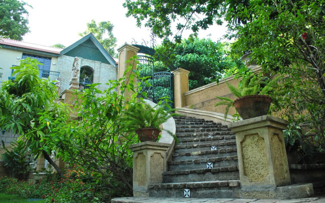 Gayac Residences