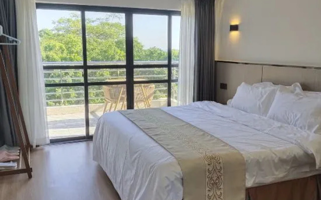 Turtle Bay Rezen Seasons Hotel