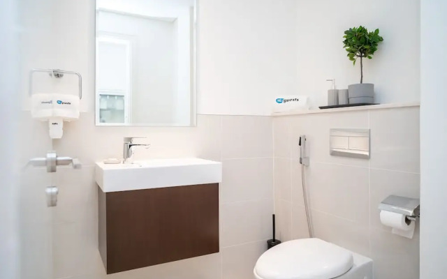 HiGuests - Boulevard Crescent Tower 2