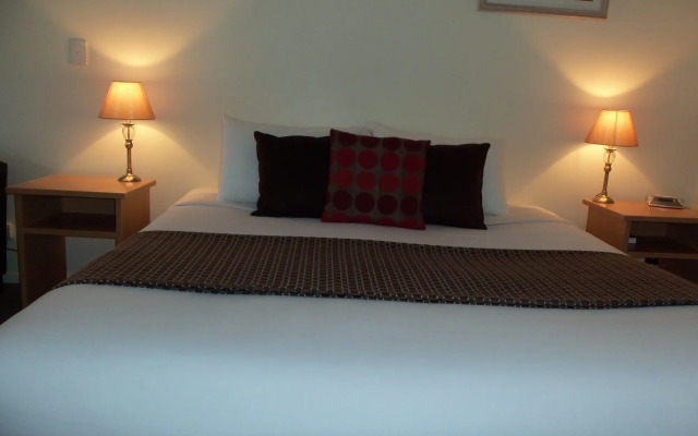 Emu Point Motel