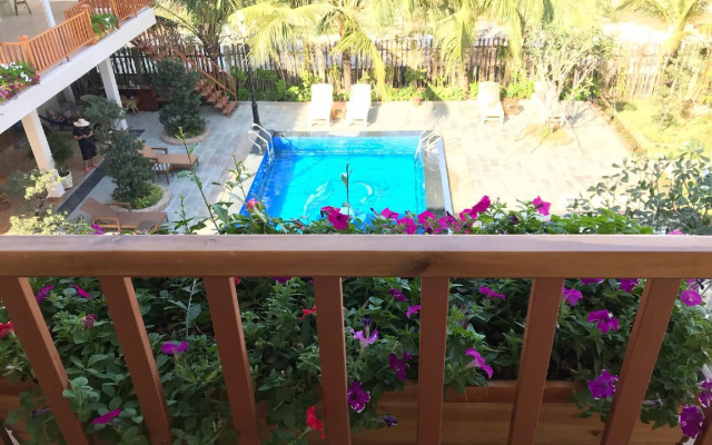Naomi Resort
