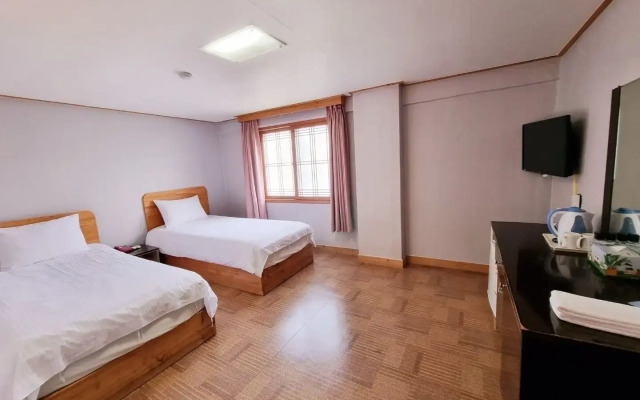 Hotel G