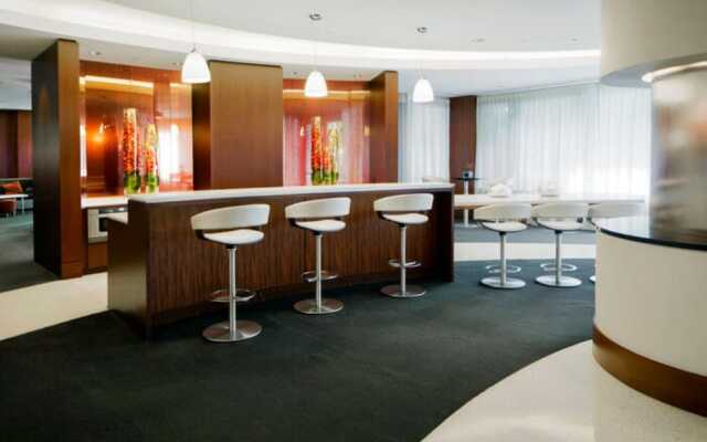 Bluebird Suites near National Airport