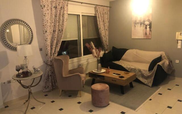 Kritis Apartment