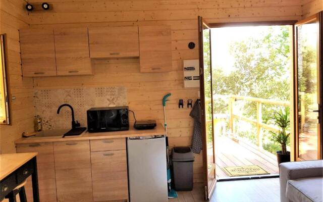 Cabane dans les arbres "La Kaz aux Cigales"