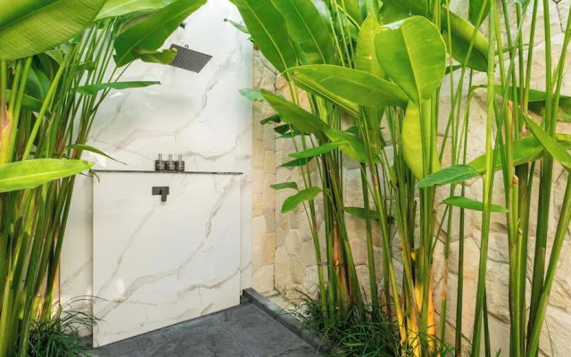 Villa Kubu Dewi Sri by Villa Finder