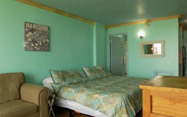 Islander East Condominiums