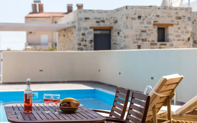 Elmara Luxury Villa 1 - Next to the Beach