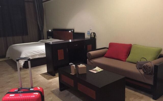 Maple Palace Hotel