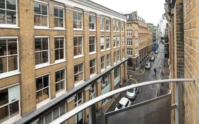 Luxury Penthouse Located Near Old Street