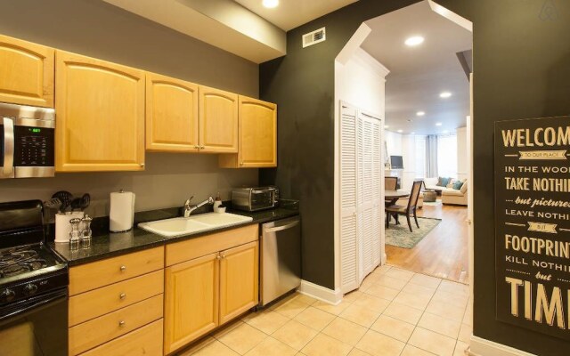 Modernized DC Rowhome in city-center