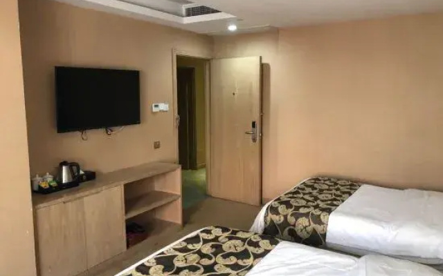 Homeinn Selected Hotel (Shanghai Lujiazui Area Oriental Pearl Tower Pucheng Road)