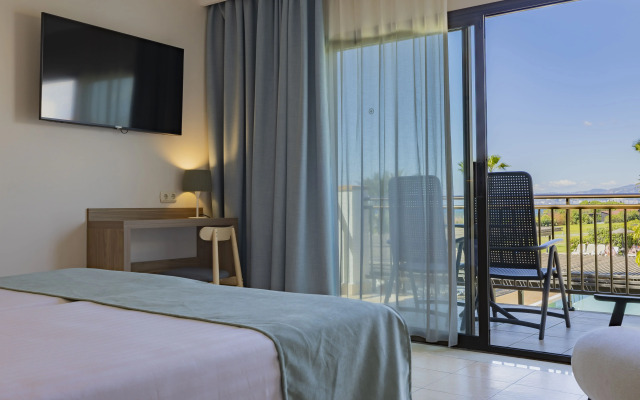 Impressive Playa Granada Golf