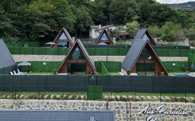 Alis Paradise Bungalov