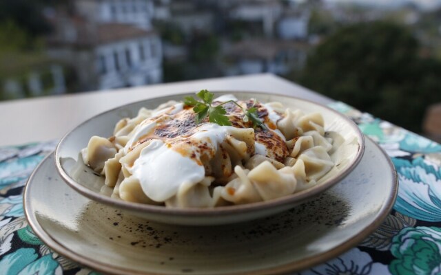Shiraz Hotel & Restaurant