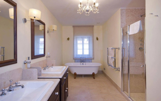 Hotel Martinis Marchi