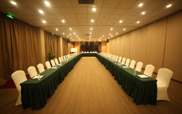Jinjiang Metropolo Shanghai Hongqiao Hub NECC Hotel