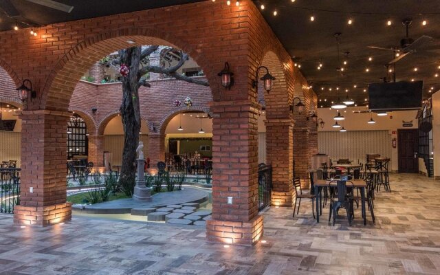 Punto Madero Hotel & Plaza