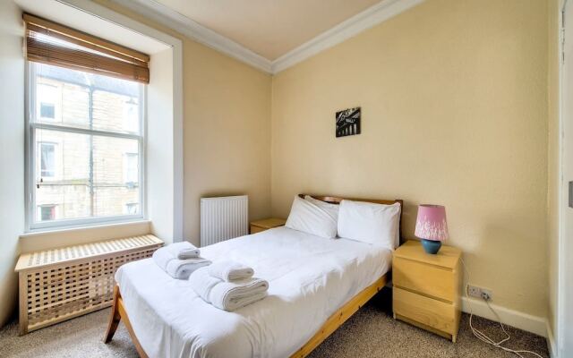 Cosy 2Br Flat Near Kings Theatre