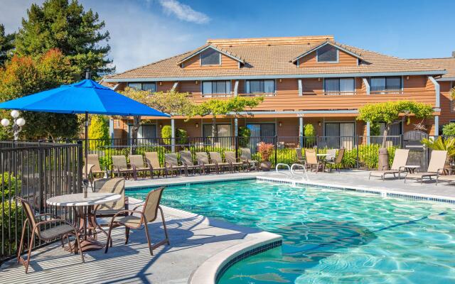 Seacliff Inn Aptos, Tapestry Collection by Hilton