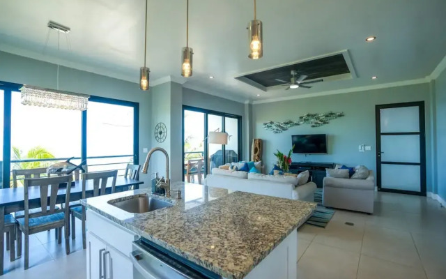 Oceanfront Sunset Gecko Condo - Second Floor 2B