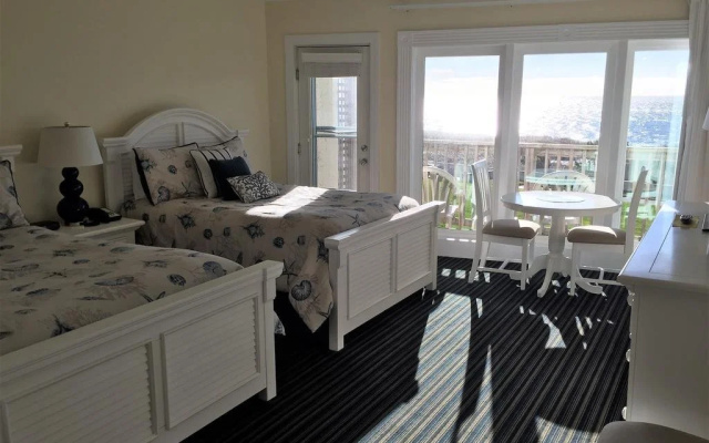 Surf and Sand Motel On Nantucket Sound